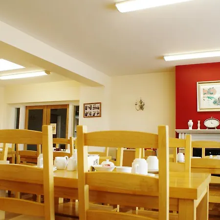 Teach Greannai Pod * Ross Port